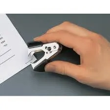 Kangaro Staple Remover Tool – Easy Grip Staple Puller for School, Office & Home Use (STAPLE-001)